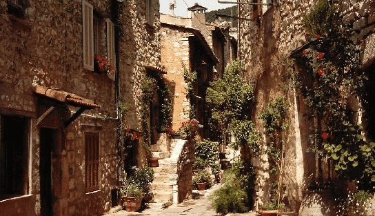 Village de Tourrettes sur loup proche du camping les rives du loup