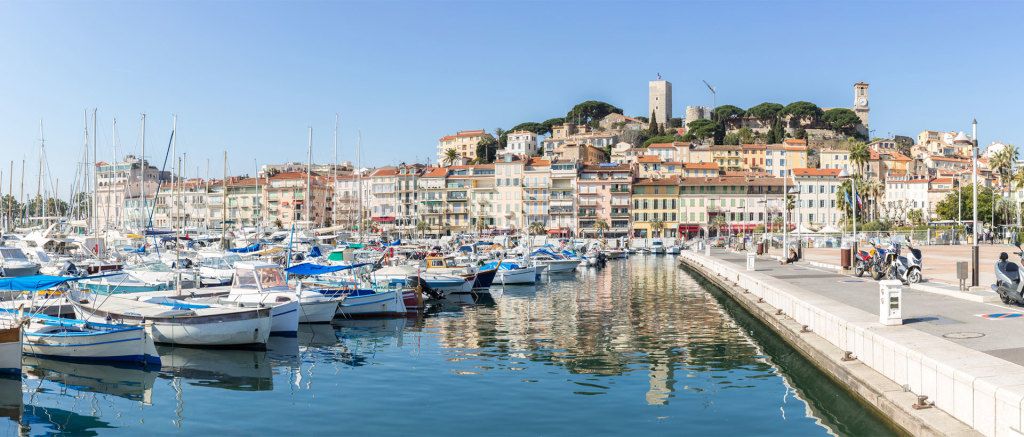 La vieille ville de Cannes à partir du camping les rives du loup Alpes maritimes 06