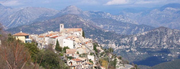 Village du Parc naturel régional - Alpes Maritimes - Gorges du Loup - Camping Les Rives du Loup