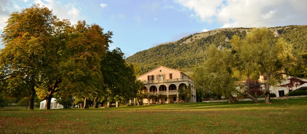 Un domaine classé Natura 2000 surplombant le camping dans les Alpes MAritimes