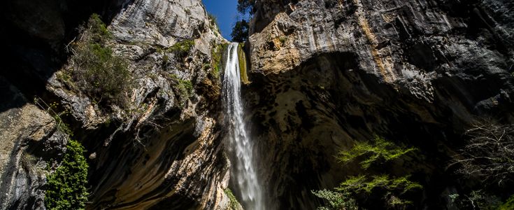 Une cascade pétrifiante de 65m classée remarquable depuis 1913 à 8 km du camping 06