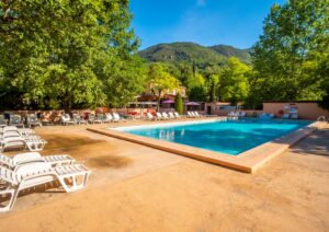 Piscine camping Tourrettes sur Loup
